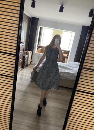 Стильное платье миди zara size m  новое легкое