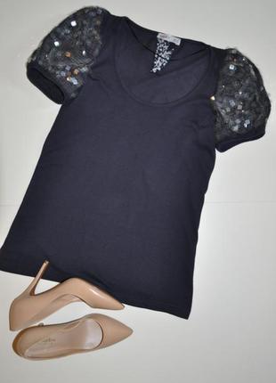 Блуза футболка с необычными рукавами из прозрачных пайеток