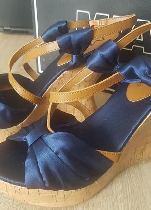 Сатинові босоніжкиzara