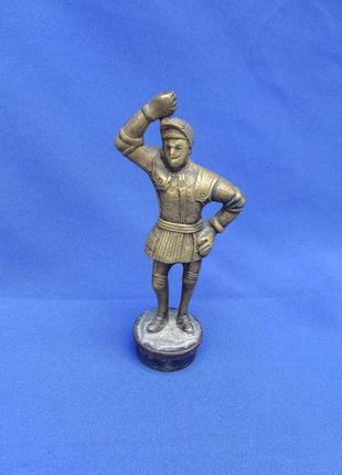 Латунная бронзоваяээ статуэтка рыцарь мечник гладиатор бронза латунь