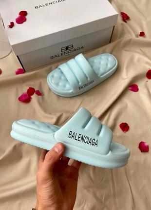 Balenciaga puffy slides blue жіночі блакитні шльопанці тапки на літо шльопанці блакитні під бренд баленсіага8 фото