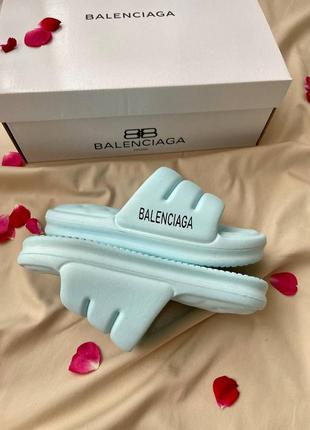 Balenciaga puffy slides blue жіночі блакитні шльопанці тапки на літо шлепки голубые под бренд баленсиага7 фото