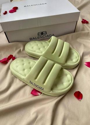 Balenciaga puffy slides olive жіночі оливкові зелені шльопанці тапки на літо шльопанці зелені салатові оливкові під бренд баленсіага