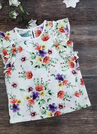 Футболочка у квіткової тематики