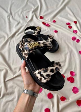 Жіночі леопардові стильні брендові босоніжки в стилі діор dior sandals leopard леопардові босоніжки, сандалі під бренд діор на літо