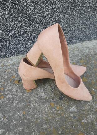 Продаю туфлі