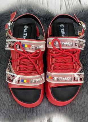 Босоножки сандалии женские спортивные красные на высокой платформе5 фото