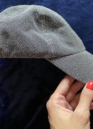 Кепка reserved