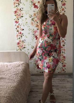 Літня  яскрава квітчаста бандажна сукня3 фото