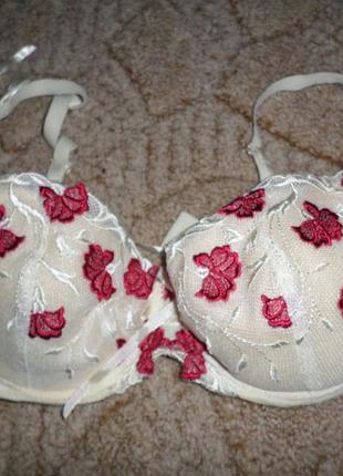Бюстгалтер 85с konrad