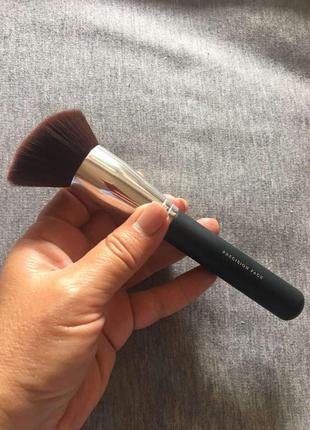 Кисть bareminerals3 фото