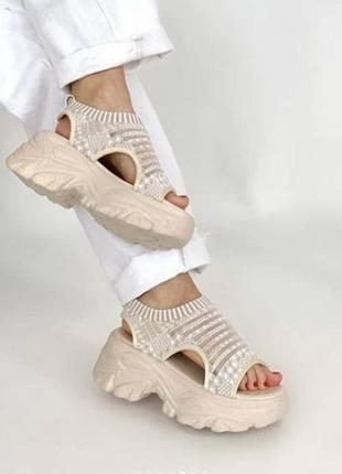 Жіночі босоніжки стрейч на платформі💙💛