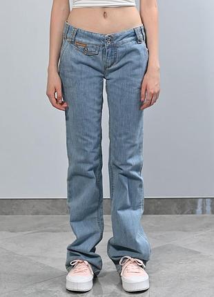 Женские джинсы клеш dolce & gabbana d & g. bootcut.
