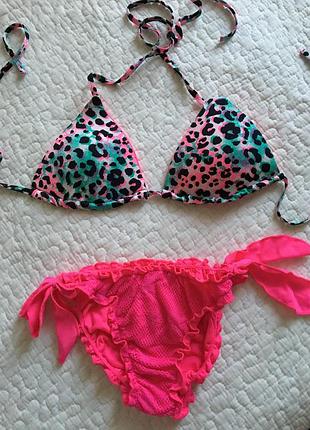 Яркий купальникtezenis