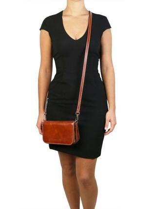 Женская кожаная сумка через плечо carmen tl141713 tuscany leather10 фото