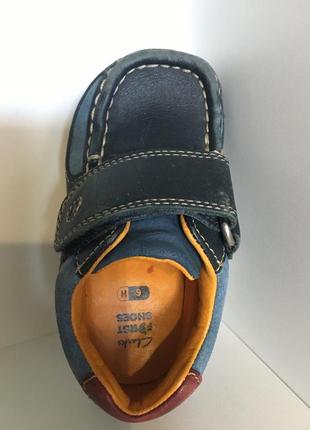 Дитячі шкіряні туфельки clarks на повну ніжку 22 р4 фото