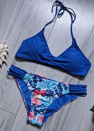 Красивый синий раздельный купальник с принтом, р.м