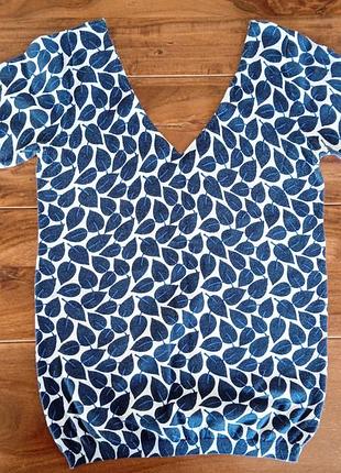 Кофтинка, футболка.