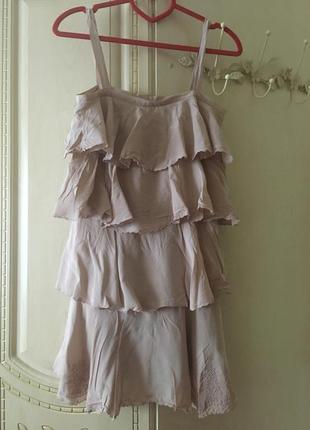 Кокетливое шелковое платье сарафан, натуральный шёлк, цвет пудры воланы вышивка1 фото