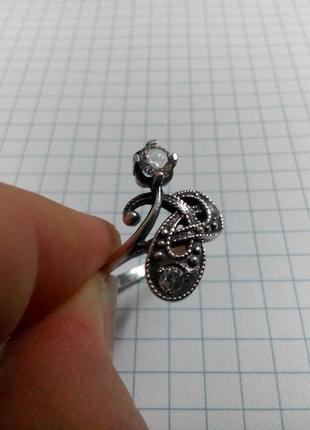 Серебряное кольцо с белым цирконом4 фото