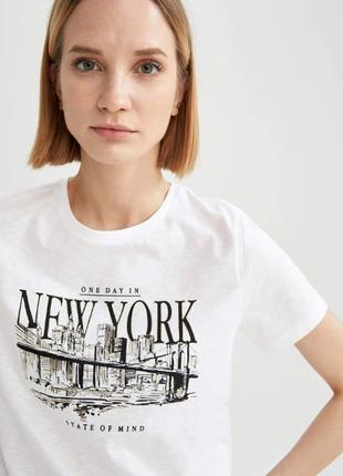 Біла жіноча футболка defacto/дефакто one day in new york. фірмова туреччина5 фото