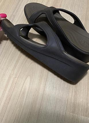 Шльопанці crocs 6 w 37 р.4 фото