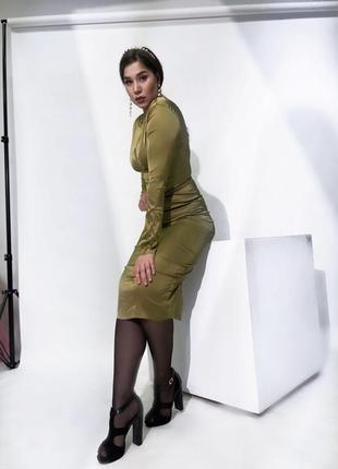 Атласное платье