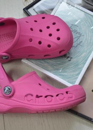 2 j 4 crocs