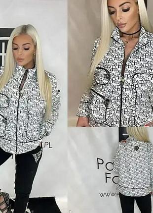 Мега стилтный костюм paparazzi.