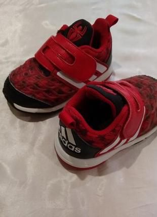 Кросівки adidas кроссовки человек-паук адидас