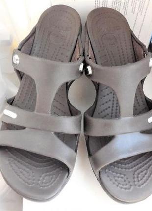 Босоножки crocs heel espresso кроксы сабо w8 38- 25 см.оригинал1 фото