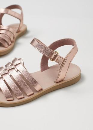 Босоніжки натуральна шкіра h&m устілка 22см