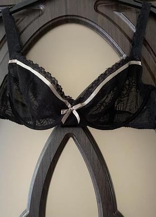 Розкішний, бюстгальтер, ажурний, в чорному, кольорі, з верху з тілемною полоскою, і з бантом, від дорогого бренду: dim