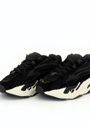 Женские кроссовки adidas yeezy boost 700 v2 black white 36-37-385 фото