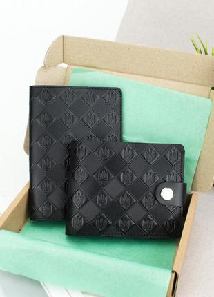 Подарунковий чоловічий набір №56 "тризуб": обкладинка на паспорт + портмоне (чорний)1 фото