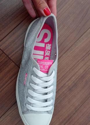 Кеды серебро superdry оригинал  39 -40