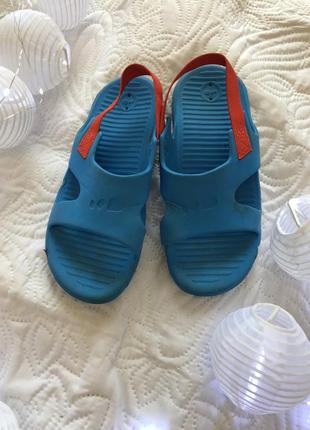 Аквашузи, босоніжки