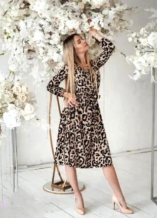 Платье летнее миди на запах принт леопард