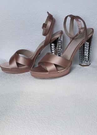 Босоніжки topshop тілесного, світло-рожевого кольору, платформа, товстий каблук кристали розмір 414 фото