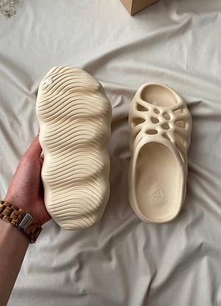 Тапки тапочки yeezy 450 slide ‘cream’ шлепки3 фото