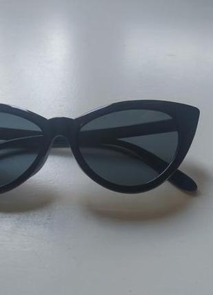 Сонцезахисні окуляри cat eye