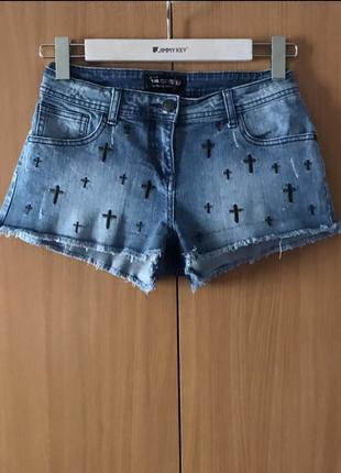 Authentic шортики