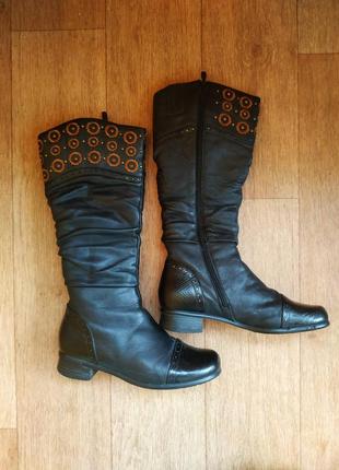 Жіночі зимові чорні шкіряні високі чоботи, чобітки з натуральним хутром1 фото