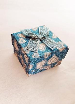 Коробка подарочная с бантиком сердечки синяя 5 см х 5 см / 5x5 см