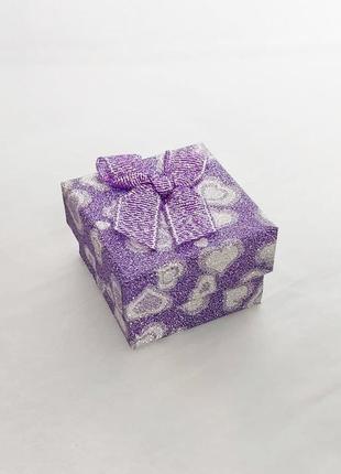 Коробка подарочная с бантиком сердечки фиолетовая 5 см х 5 см /  5x5 см