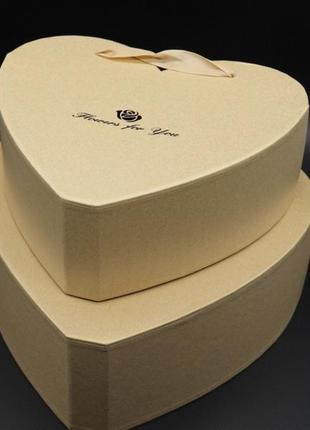Коробки для квітів. "серце". крафт. 2шт/комплект. 27х26х10см / коробки для квітів. "серце". крафт. 2шт/комплект. 27х26х10см