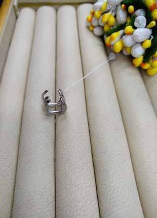 Серебряная стильная модная тренд клипса каффа переплетение на ухо хрящ без прокола 9253 фото