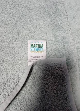 Полотенце махровое б/у светло-зеленое  «martha stewart»2 фото