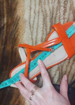 Босоніжки 37 р-н, помаранчеві.