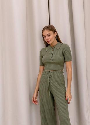 Вязаный брючный костюм с кроп топом и штанами на шнурке6 фото